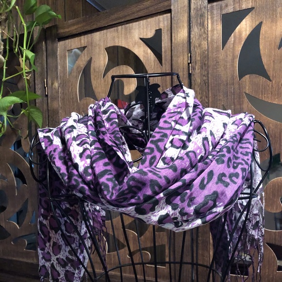 Shawl Scarf Long with Tassels - Picture 2 of 4